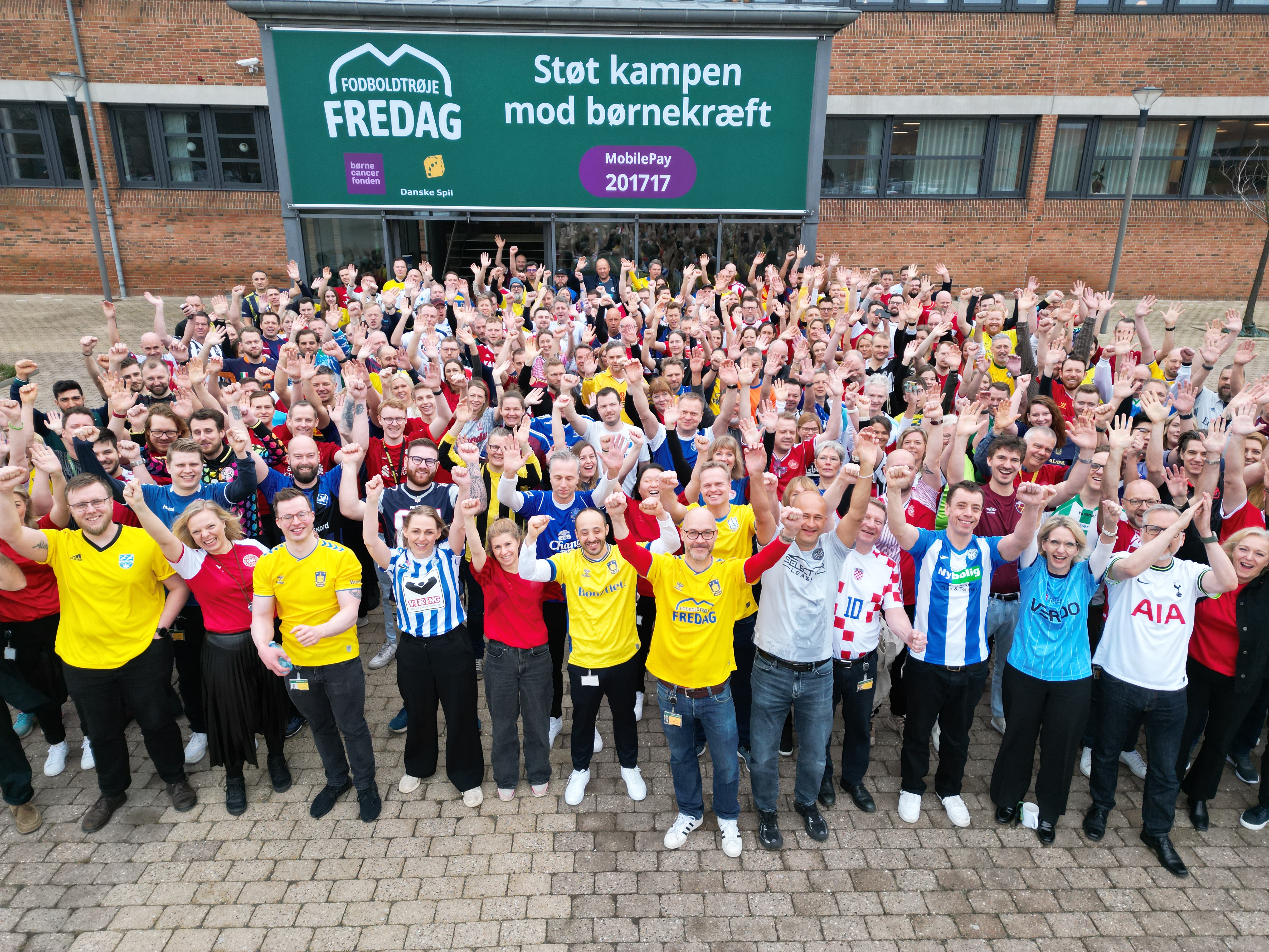 Fodboldtrøjefredag hos Danske Spil 2024.